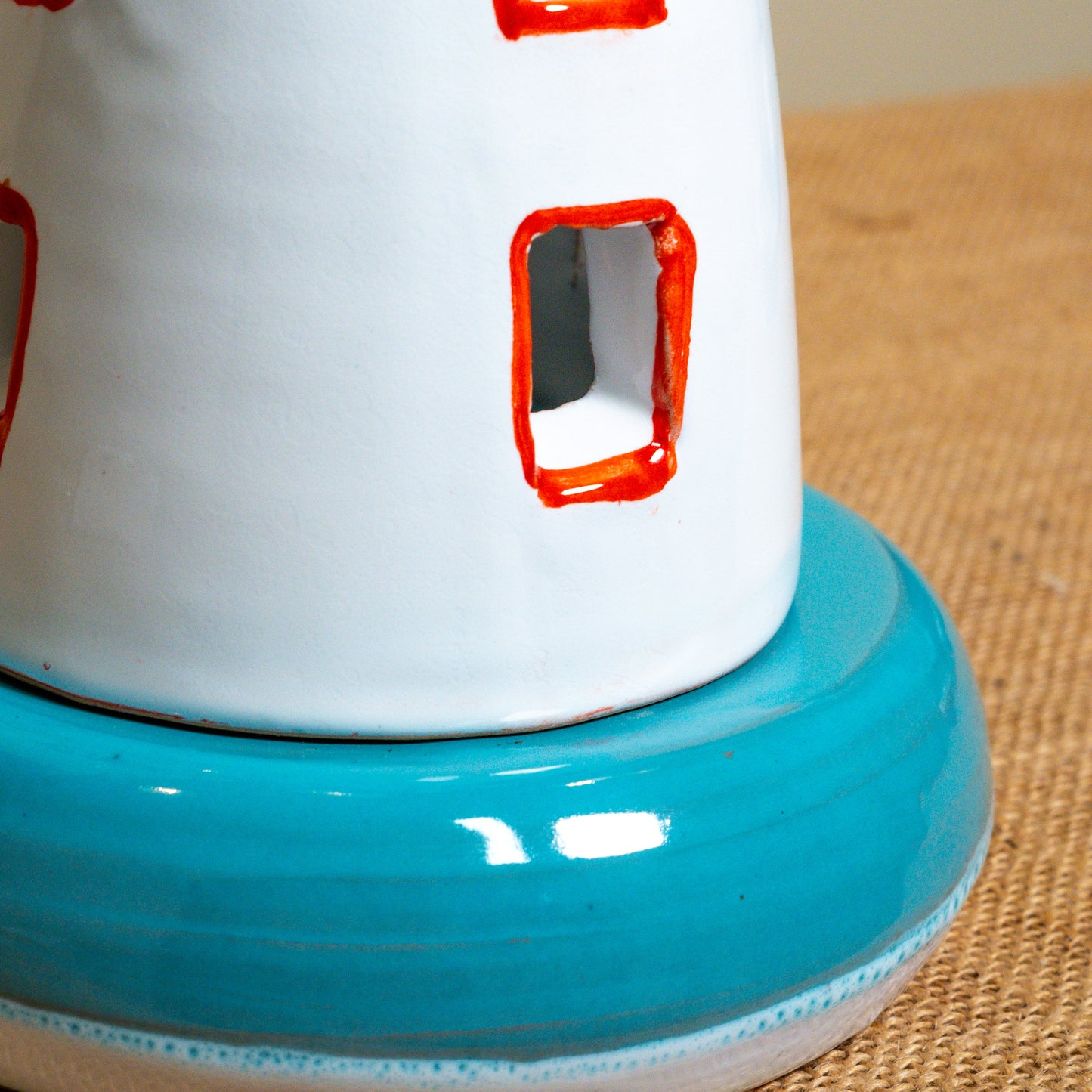 Faro in ceramica